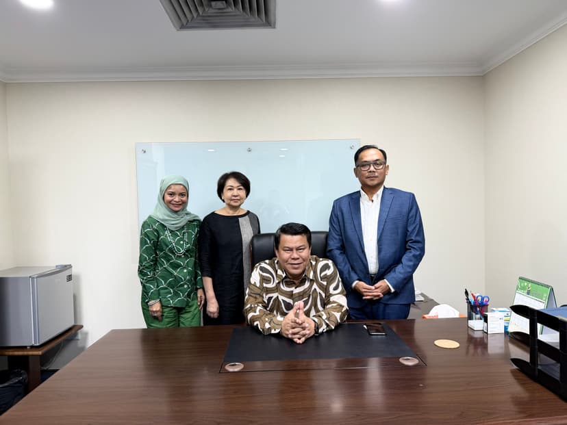 With Borneo Sulaman Cove on courtesy visit to Dato Abdul Kassim Razali of ADUN Lantikan Tuaran